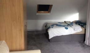 Homely with en-Suite - Female Only